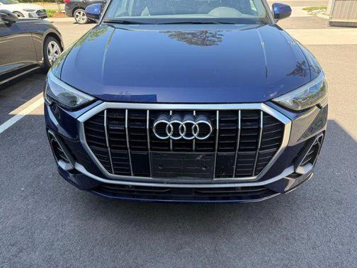 Navarra Blue Metallic 2021 Audi Q3 45 S line Premium