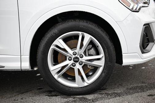 2024 Audi Q3 45 S line Premium Plus