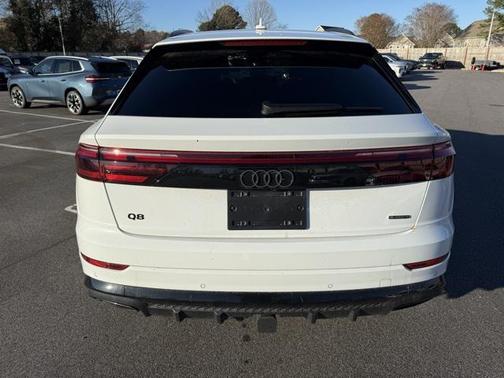 2025 Audi Q8 55 Prestige