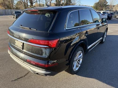 2025 Audi Q7 55 Premium Plus