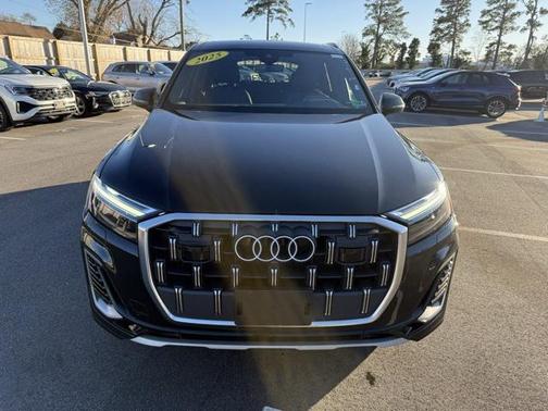 2025 Audi Q7 55 Premium Plus
