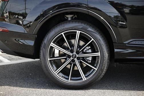 2026 Audi Q7 45 Premium Plus