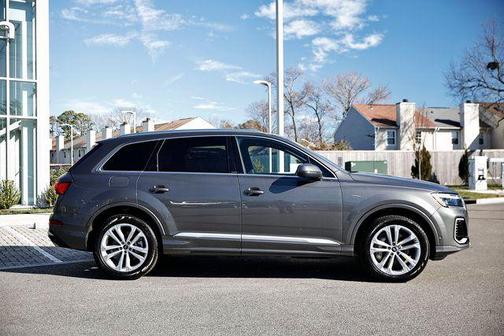 2025 Audi Q7 55 Premium