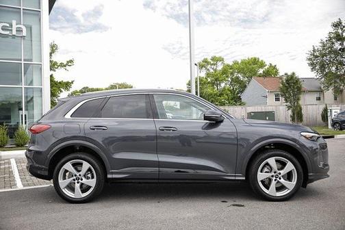 2025 Audi Q5 Premium Plus