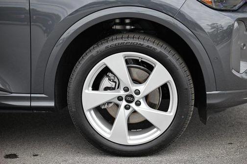 2025 Audi Q5 Premium Plus
