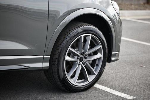 2025 Audi Q3 Premium 45 TFSI S line quattro Tiptronic