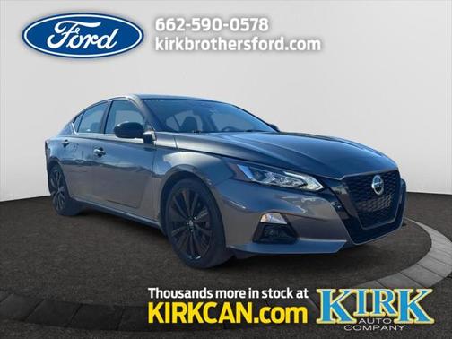 2022 Nissan Altima SR FWD