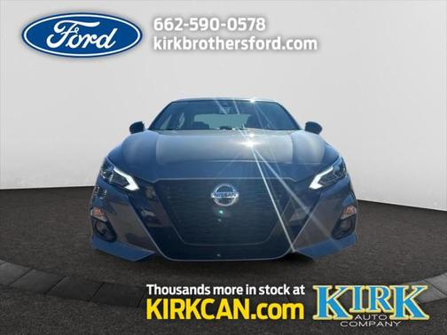 2022 Nissan Altima SR FWD