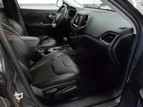 2021 Jeep Cherokee Trailhawk