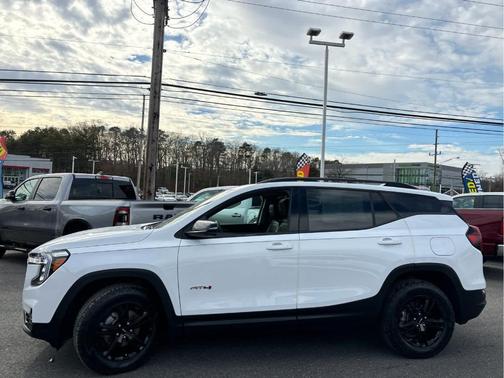 2023 GMC Terrain AT4