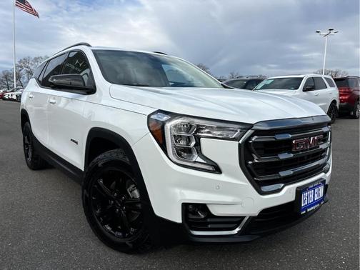 2023 GMC Terrain AT4