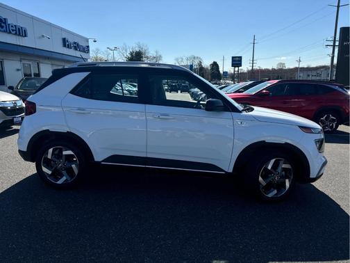 2024 Hyundai VENUE Limited