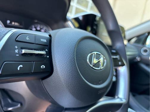 2022 Hyundai SONATA SEL