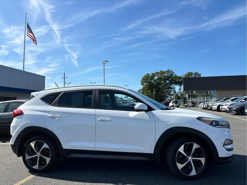 2016 Hyundai TUCSON Sport