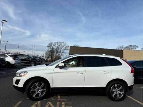 2013 Volvo XC60 T6 Premier Plus