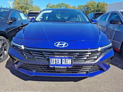 2025 Hyundai ELANTRA Limited