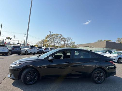 Onyx Black 2023 Hyundai ELANTRA SEL