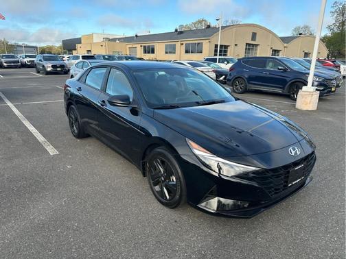 Onyx Black 2023 Hyundai ELANTRA SEL