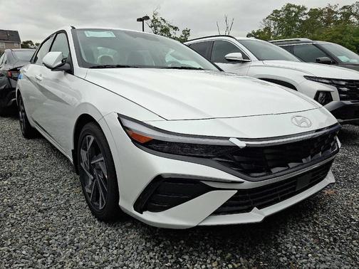 2025 Hyundai ELANTRA Limited
