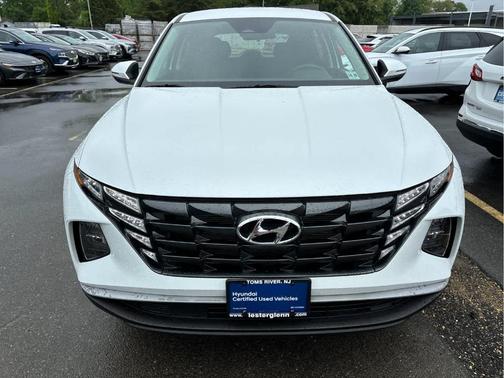 2022 Hyundai TUCSON SE