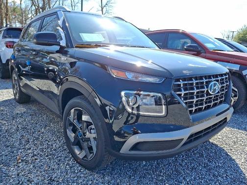 Onyx Black 2026 Hyundai VENUE SEL SUV