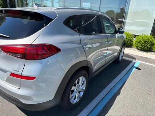 Stellar Silver 2021 Hyundai TUCSON Value