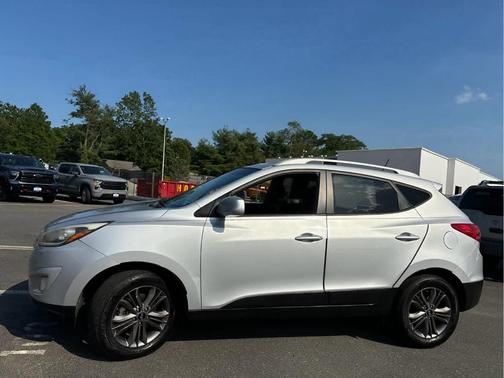 2015 Hyundai TUCSON SE