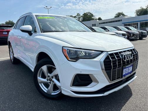 2022 Audi Q3 40 Premium