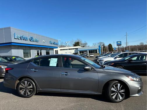 2021 Nissan Altima 2.5 SV