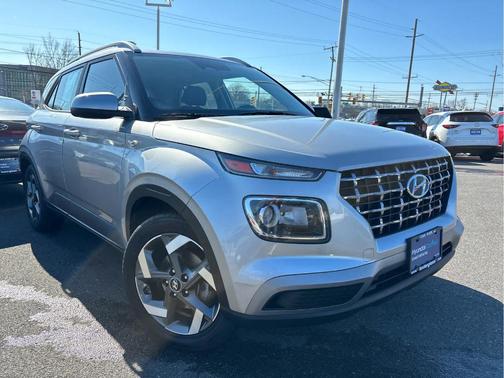 2023 Hyundai VENUE SEL