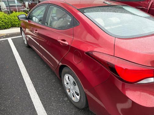 Venetian Red 2016 Hyundai ELANTRA SE