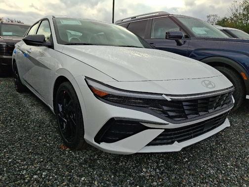 2026 Hyundai ELANTRA SEL