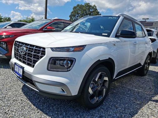 2025 Hyundai VENUE Limited