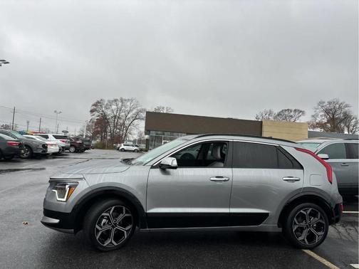 2023 Kia Niro EX Touring