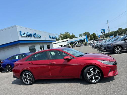 2023 Hyundai ELANTRA SEL
