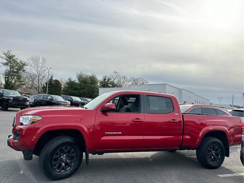 2022 Toyota Tacoma SR5