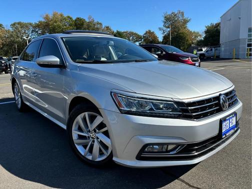 2018 Volkswagen Passat 2.0T SE