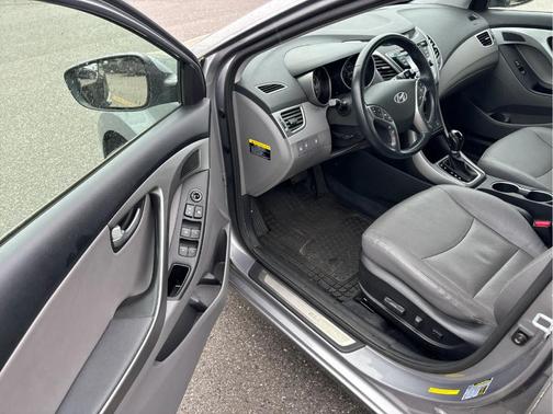 Titanium Gray Metallic 2014 Hyundai ELANTRA Limited