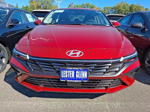 2025 Hyundai ELANTRA Limited