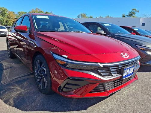 2025 Hyundai ELANTRA Limited