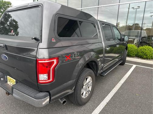 Magnetic Metallic 2016 Ford F-150 XLT