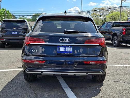 Brilliant Black 2021 Audi Q5 45 Premium