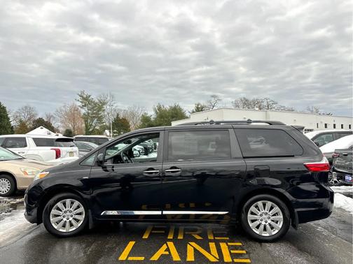 2016 Toyota Sienna XLE Premium