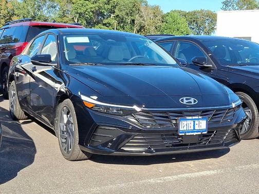 2025 Hyundai ELANTRA Limited