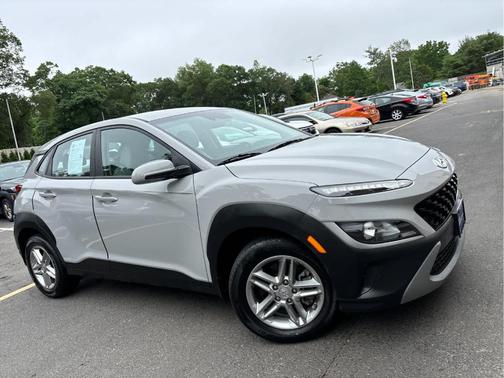 2022 Hyundai KONA SE