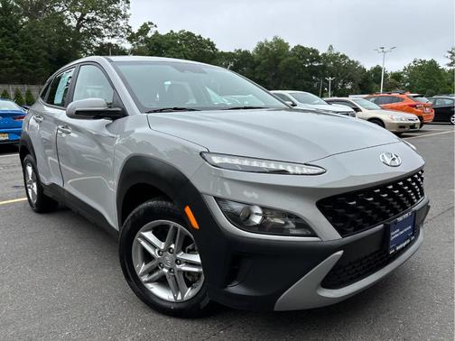 2022 Hyundai KONA SE