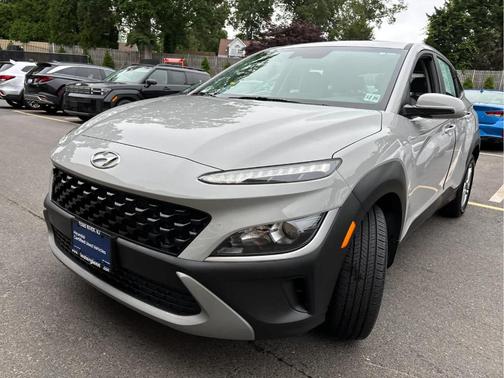 2022 Hyundai KONA SE