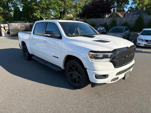 Bright White Clearcoat 2021 RAM 1500 Laramie
