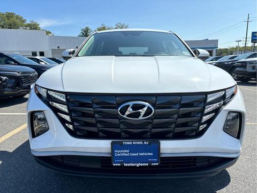 2023 Hyundai TUCSON SE
