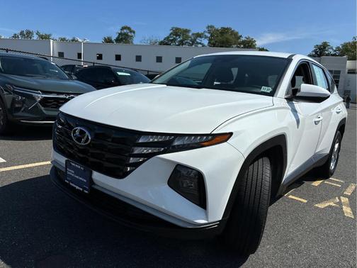 2023 Hyundai TUCSON SE